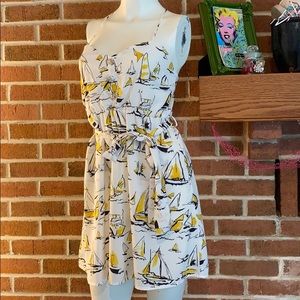 White/yellow sailboat dress w/ pockets